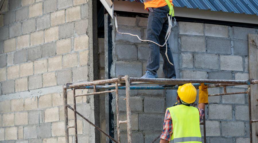 Expert Emergency Roof Repairs services in Turon, KS